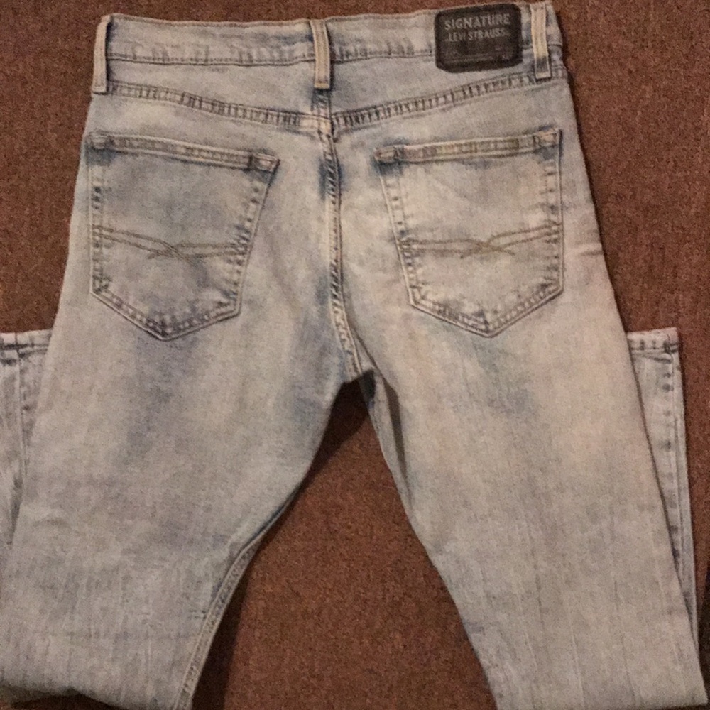 Signature Levi Strauss jeans